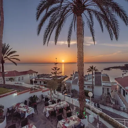 Luxury Apartment, Sea Views, Jacuzzi And Sauna. Apartment *